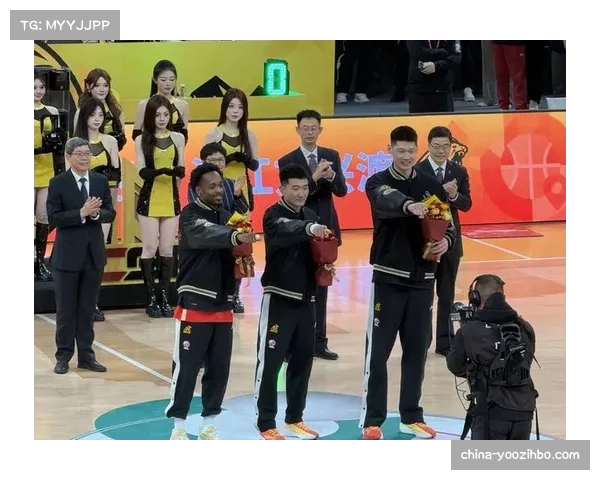 胡金秋肩部受伤接受核磁检查，广厦卫冕之路突遭核心伤情打击